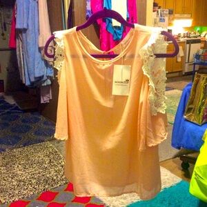 NWT Blouse cold shoulder crochet lace slvs MokingTop
